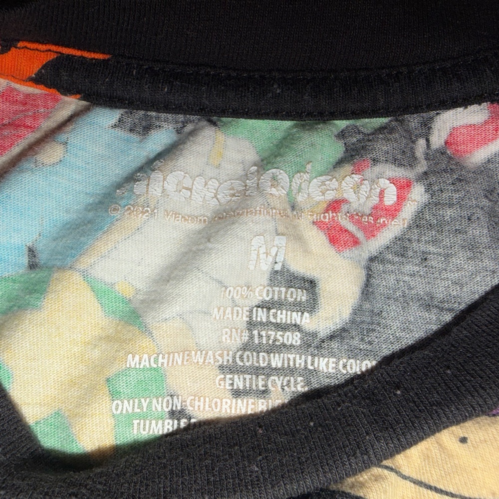Women's size medium Black T-Shirt‎ with Colorful rugrats design - Picture 6 of 6